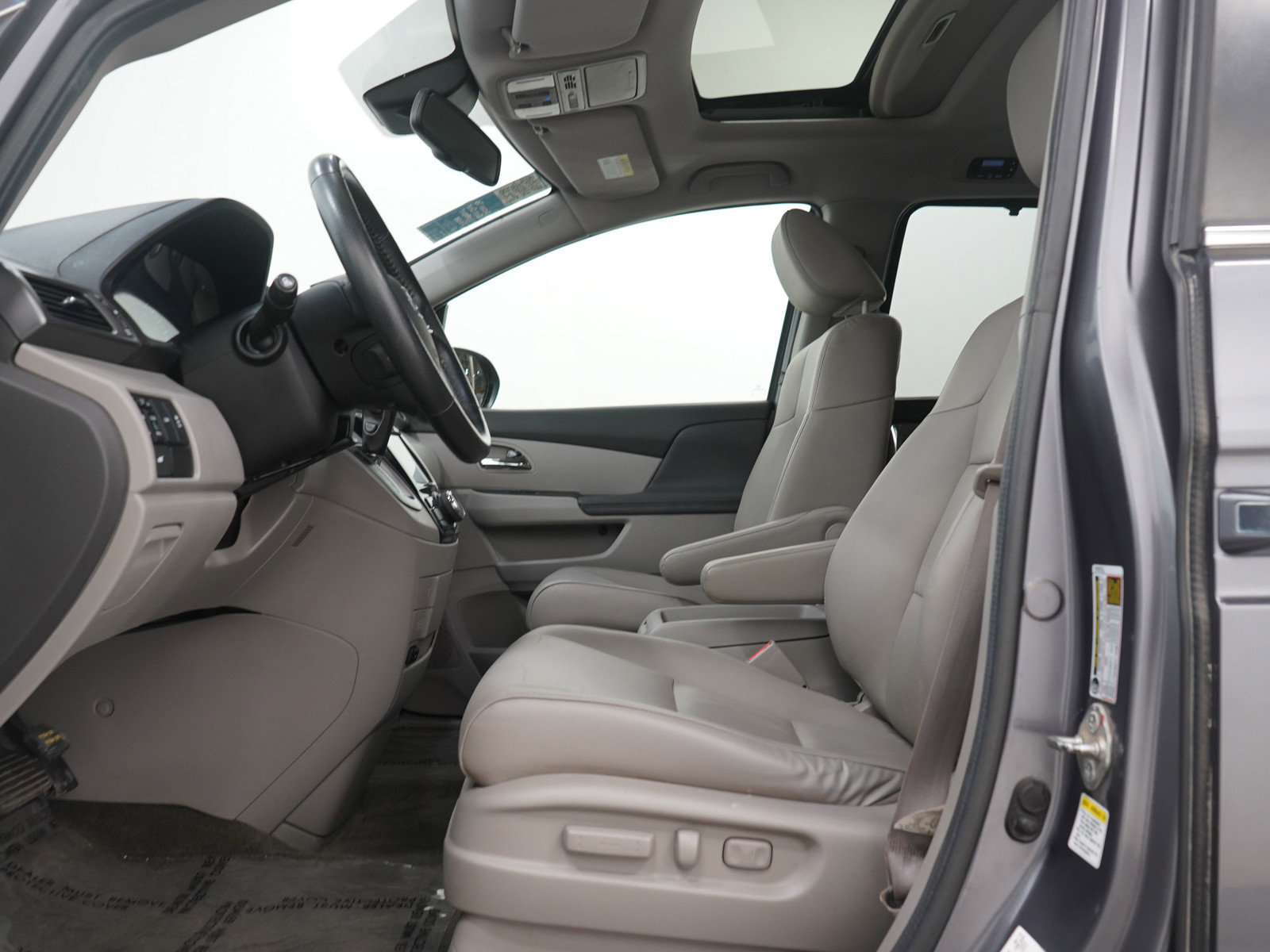 Used 2014 Honda Odyssey EX-L image 25