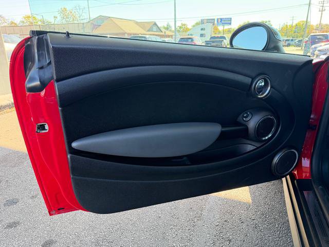 Used 2010 MINI Cooper Hardtop FWD image 9