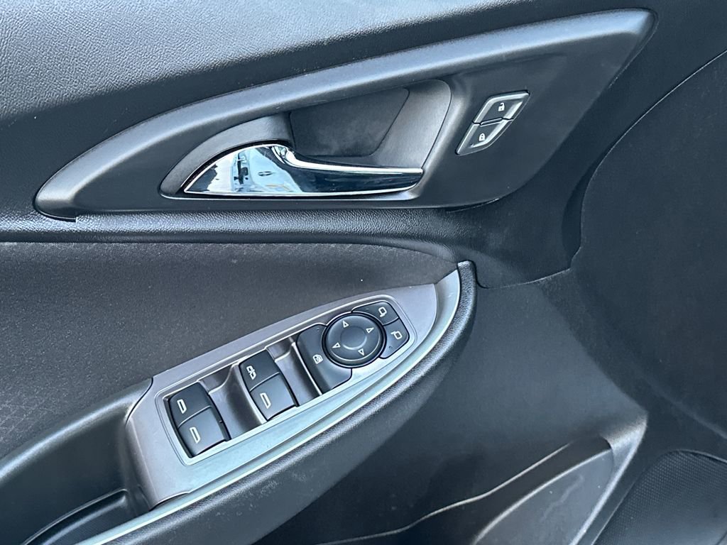 Used 2024 Chevrolet Malibu LT image 16