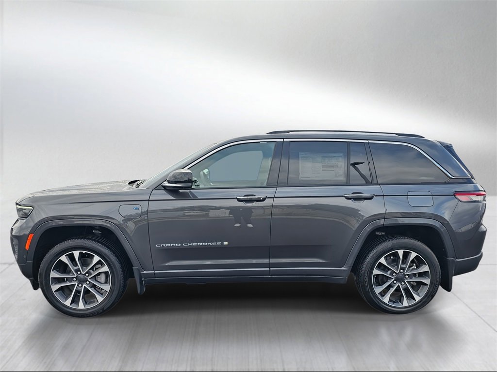 New 2023 Jeep Grand Cherokee Overland w/ Advanced Protech Group III image 3