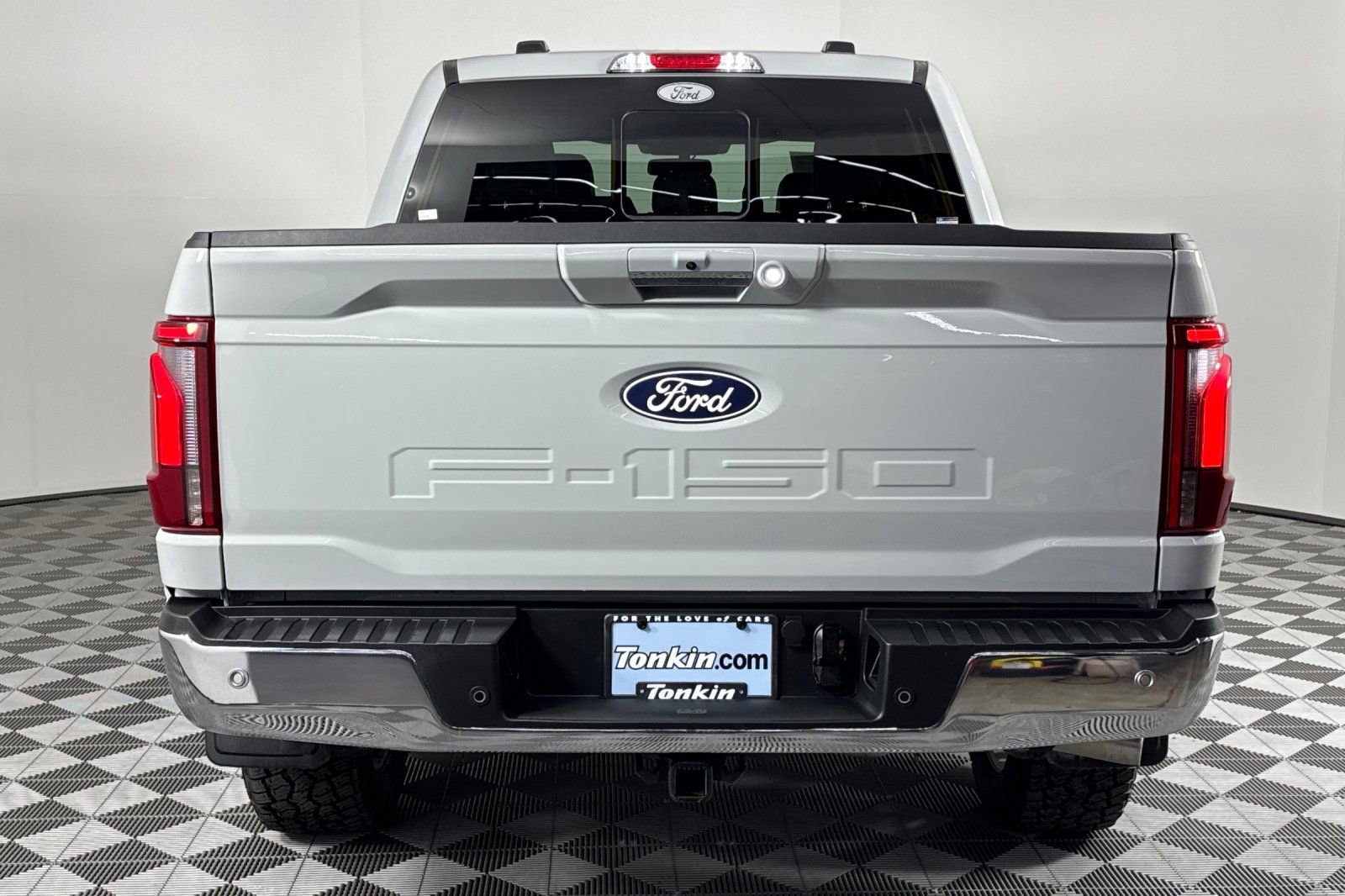 Used 2024 Ford F150 Lariat w/ Tow/Haul Package image 6