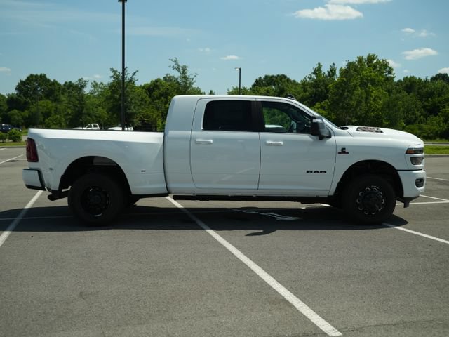 New 2026 RAM 3500 Laramie AWD/4WD image 8