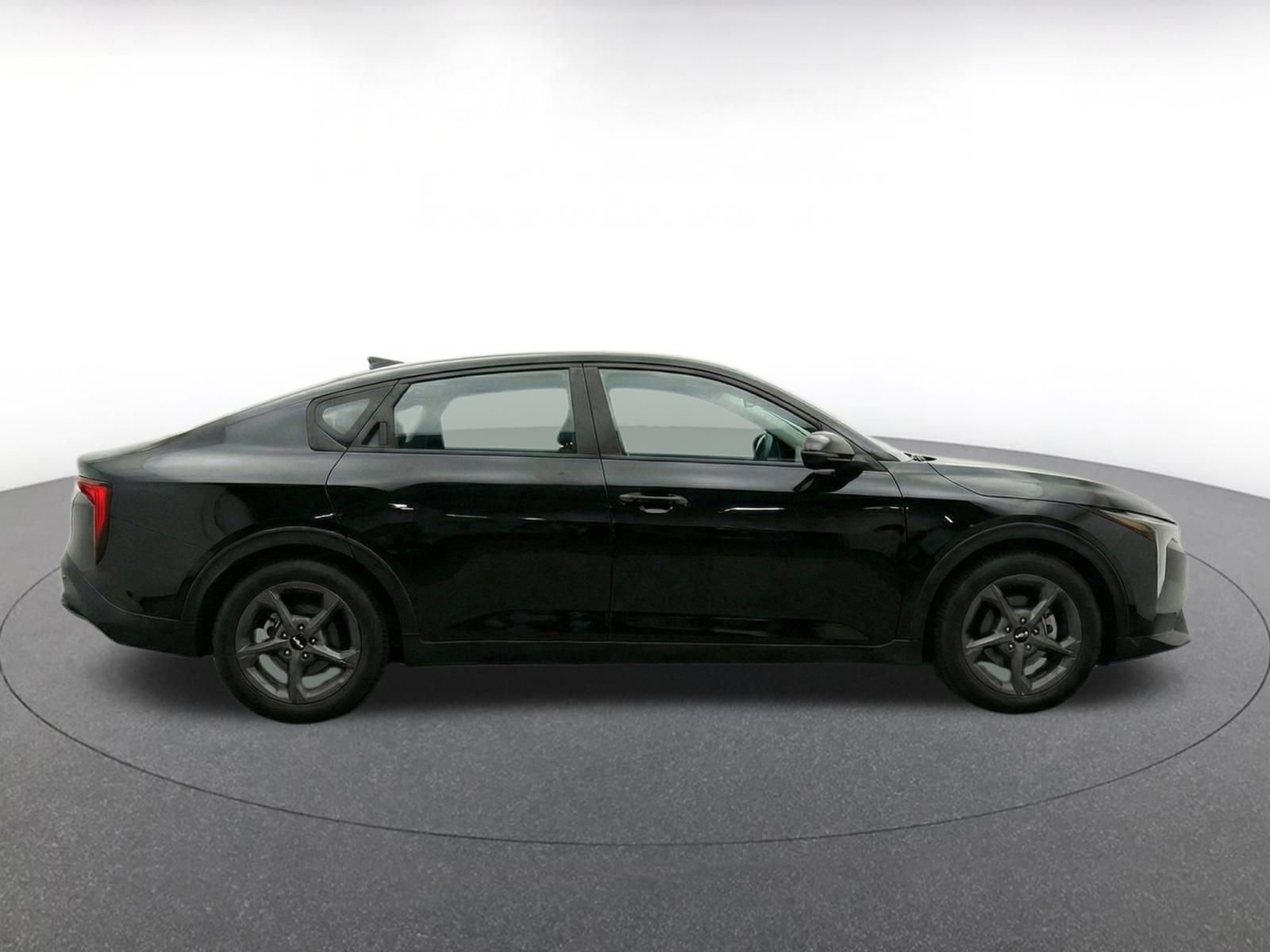 Used 2025 Kia K4 FWD image 10