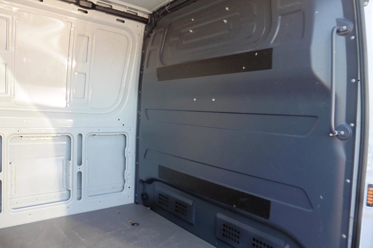 Used 2022 Mercedes-Benz Sprinter 1500 image 4