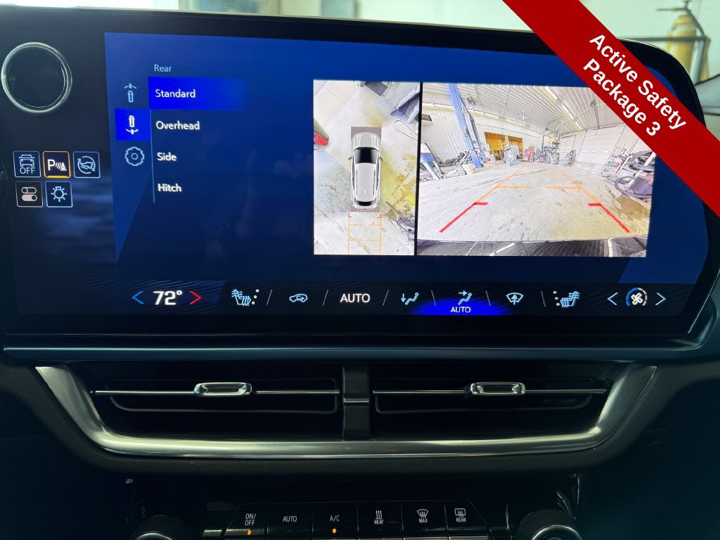 Used 2024 Chevrolet Equinox EV LT w/ Active Safety Package 3 FWD image 28
