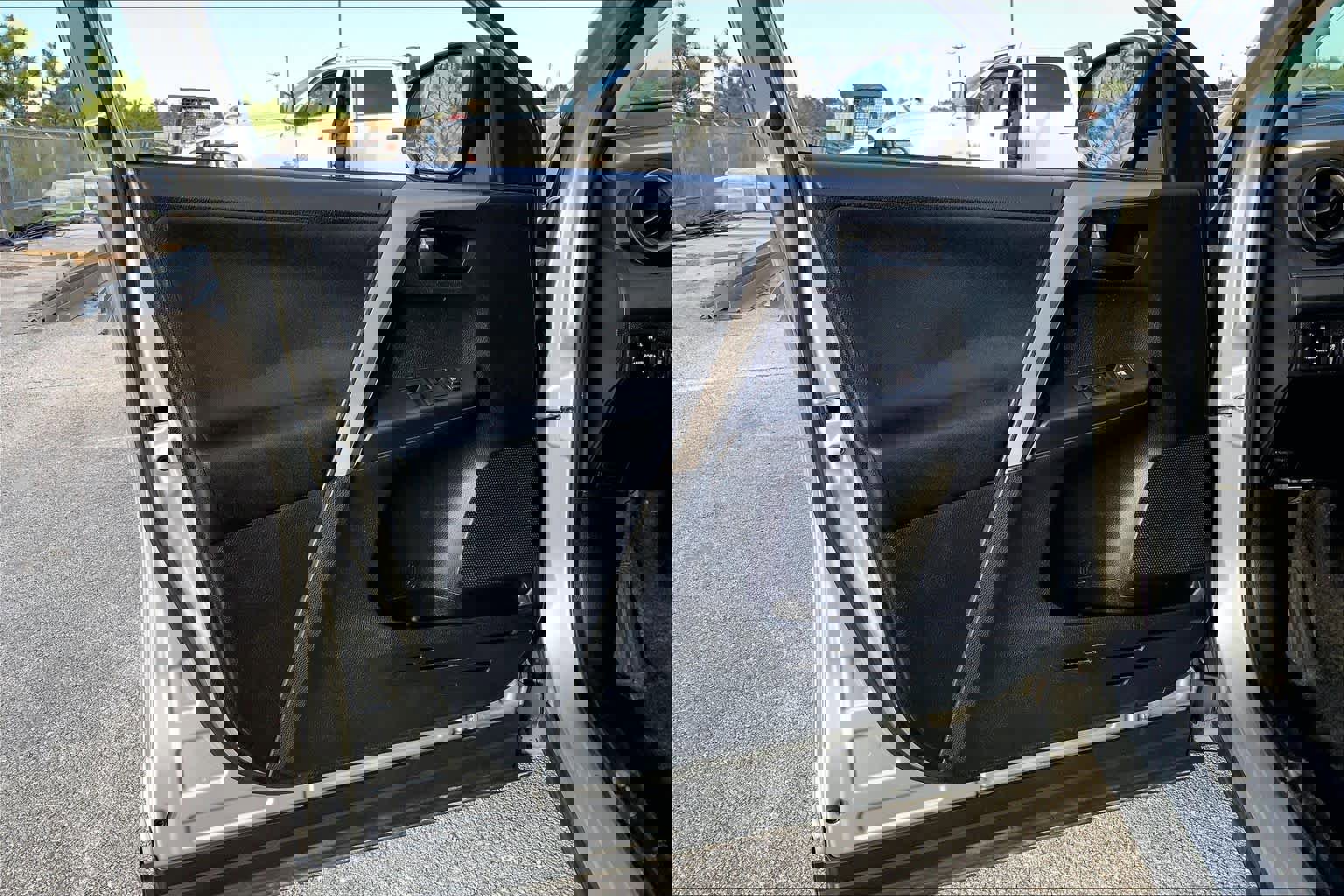 Used 2017 Toyota RAV4 LE image 20