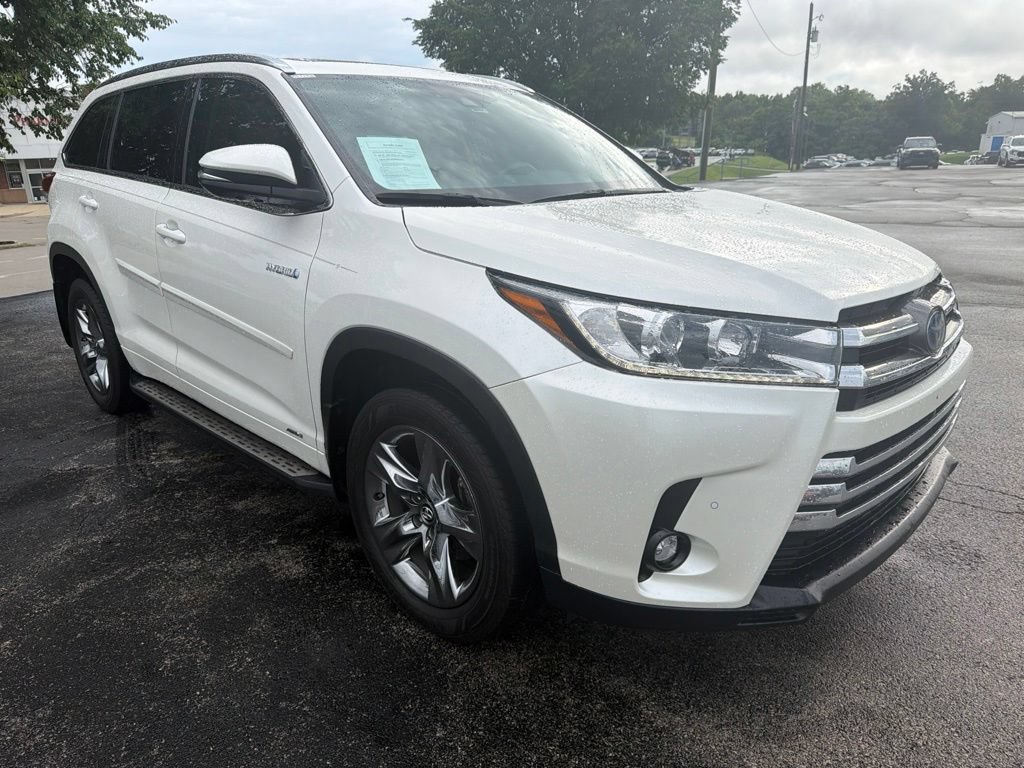 Used 2019 Toyota Highlander Limited Platinum AWD/4WD image 2