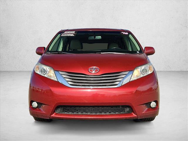 Used 2016 Toyota Sienna XLE FWD image 2