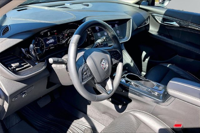 Used 2021 Buick Envision Essence w/ Sport Touring Package FWD image 12