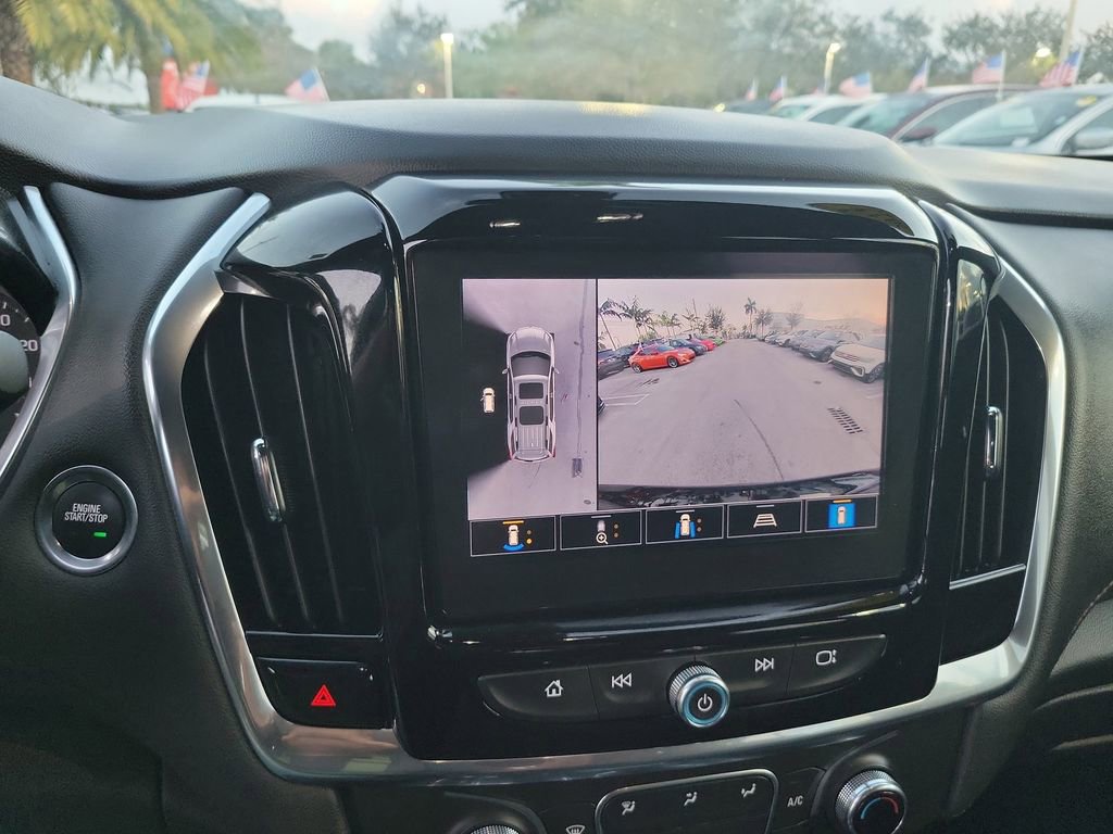 Used 2023 Chevrolet Traverse RS image 24