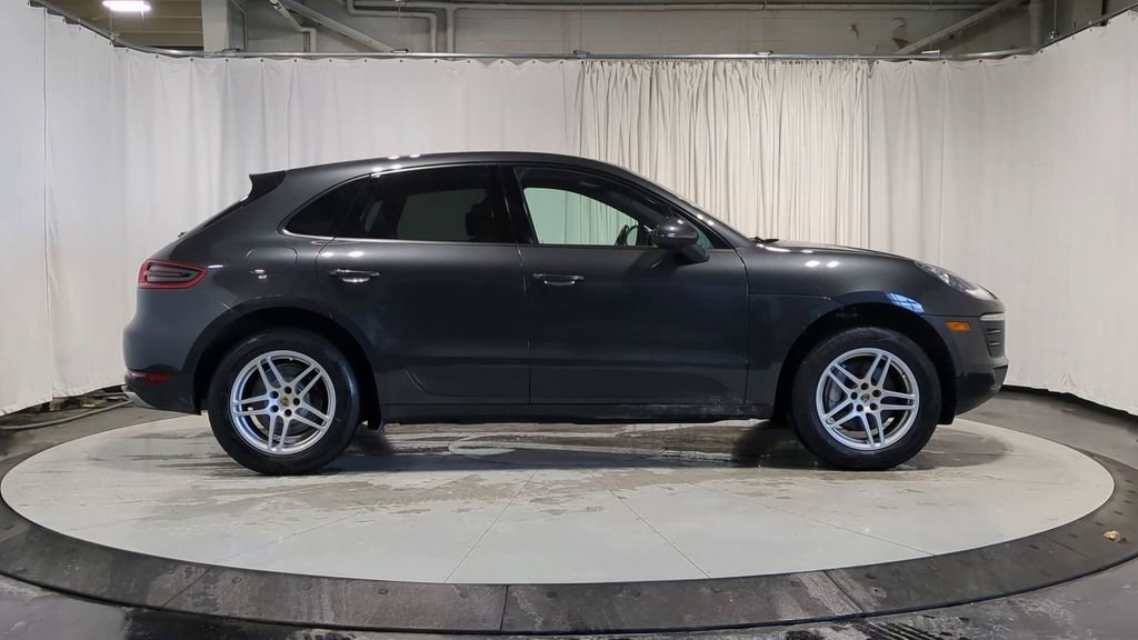 Used 2018 Porsche Macan image 10