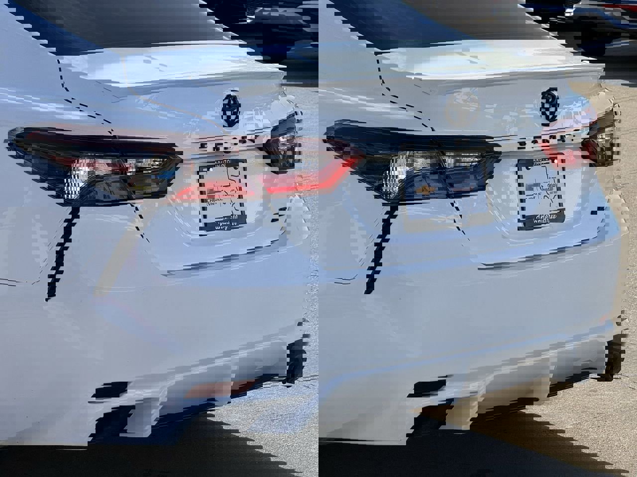 Used 2024 Toyota Camry SE image 6