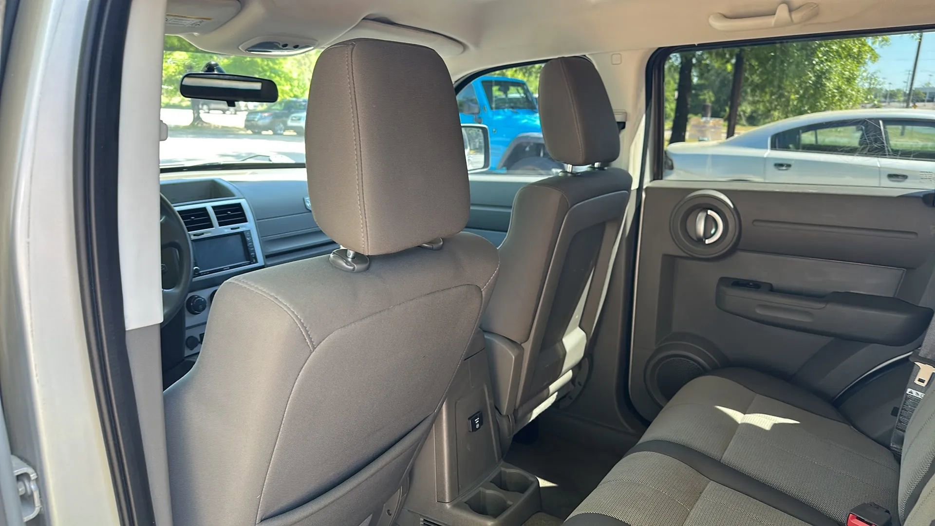 Used 2008 Dodge Nitro SXT image 15