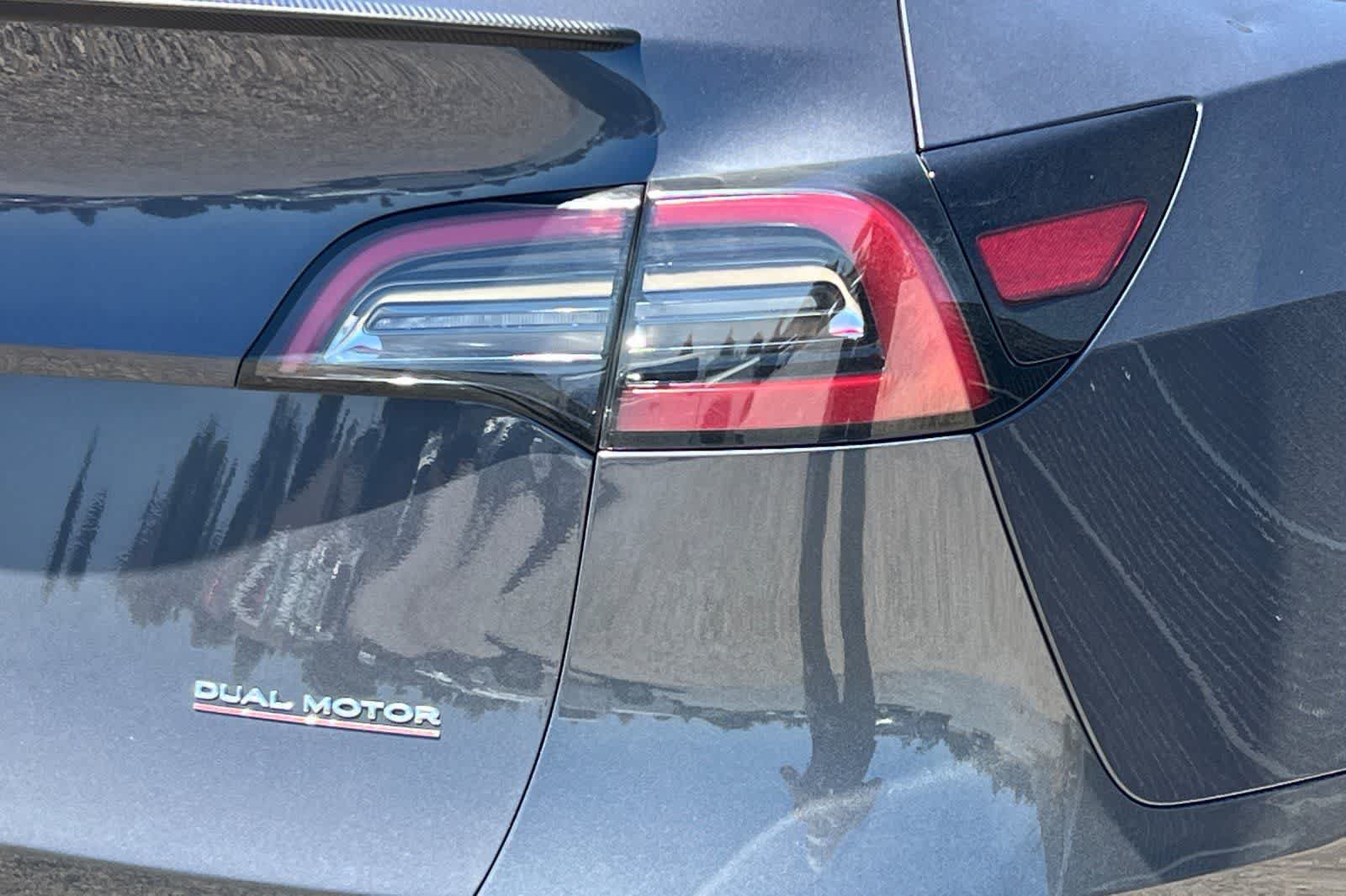 Used 2022 Tesla Model Y Performance AWD/4WD image 33