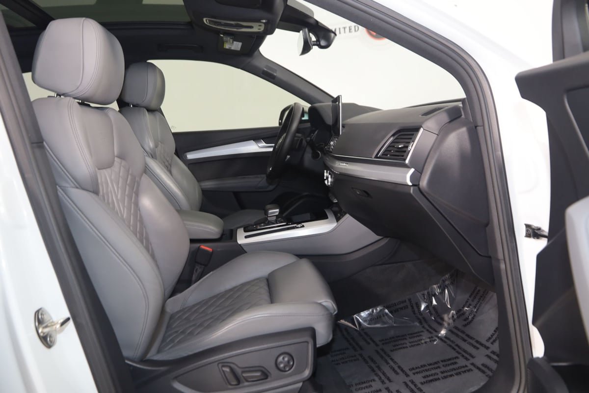 Used 2021 Audi SQ5 Premium Plus w/ Premium Plus Package AWD/4WD image 14