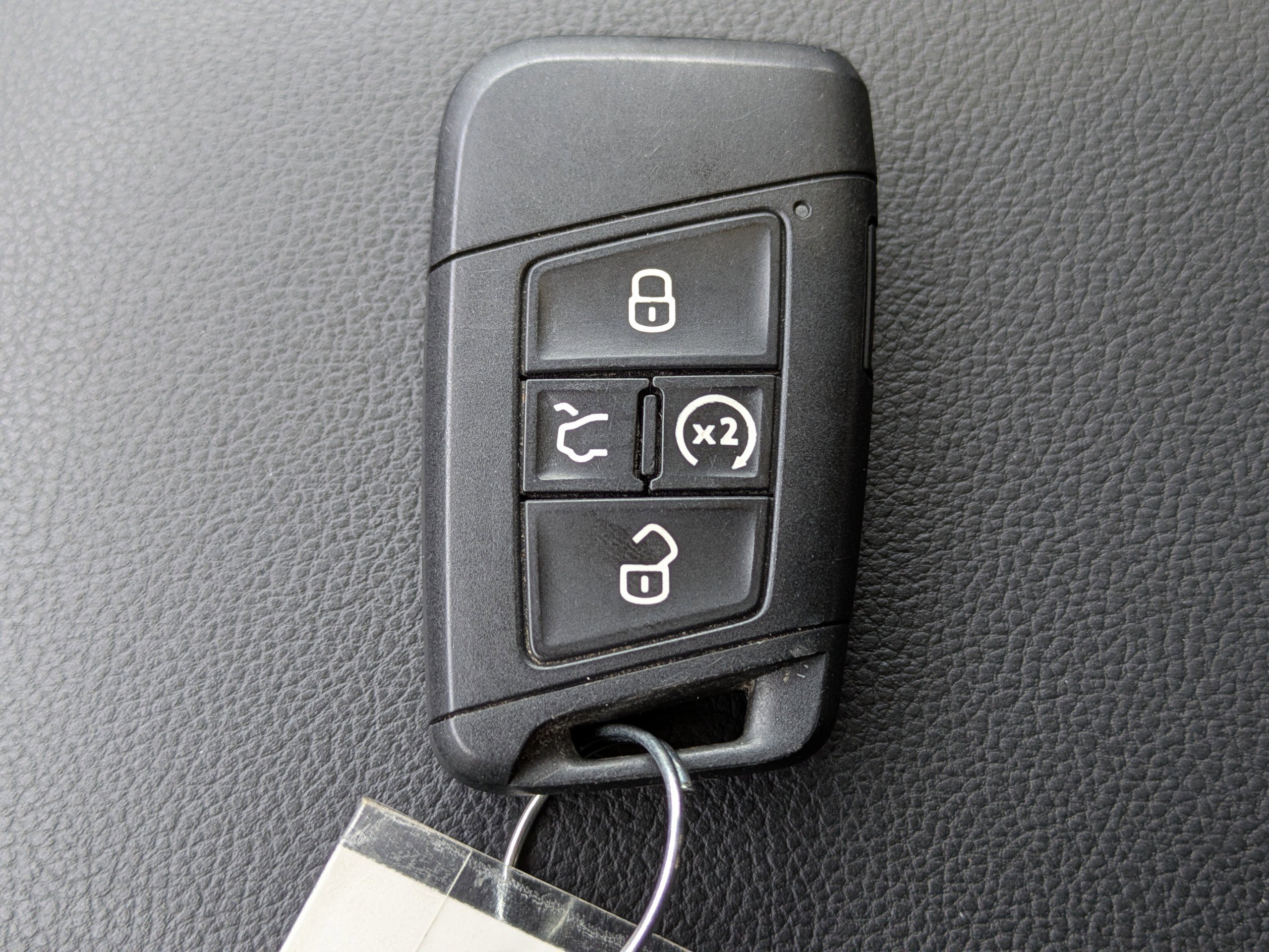 Certified 2024 Volkswagen Tiguan SEL R-Line AWD/4WD image 33