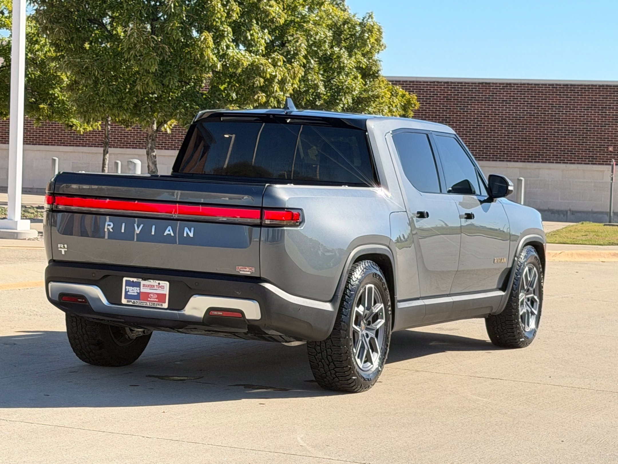 Used 2023 Rivian R1T Adventure Quad AWD/4WD image 4