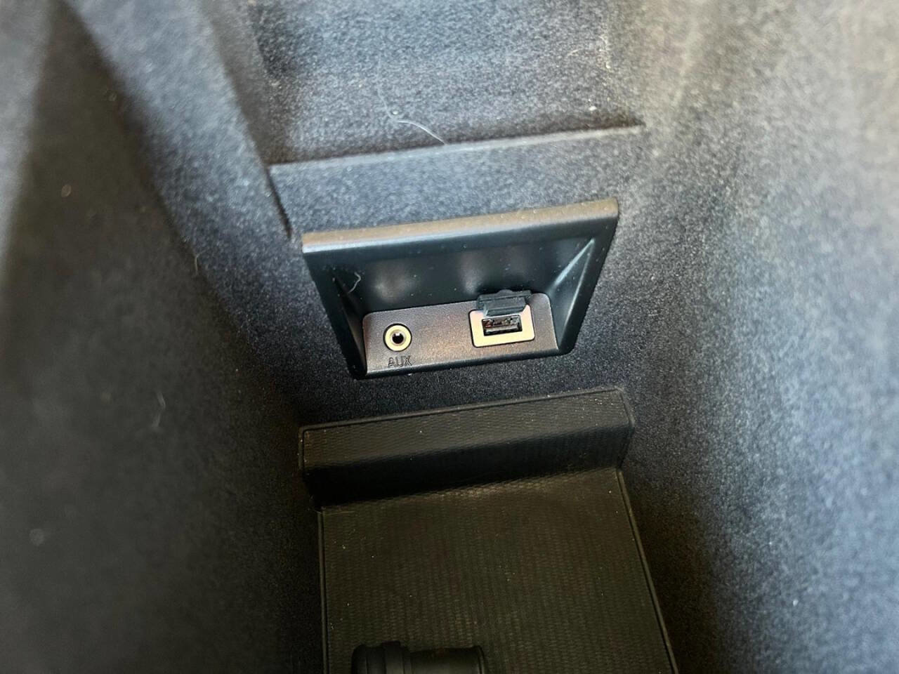 Used 2015 Volvo XC60 T6 Platinum image 23