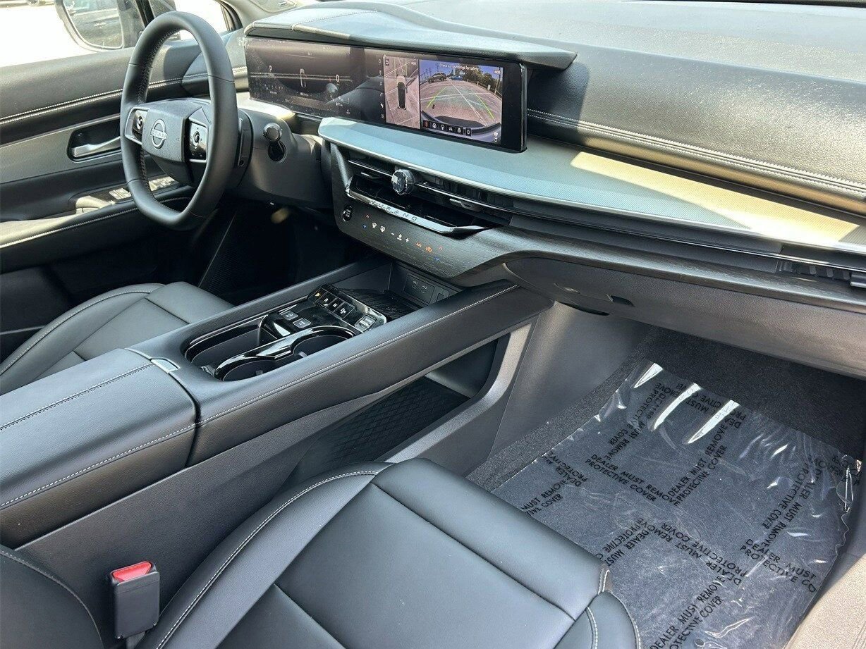 New 2025 Nissan Murano SL image 11