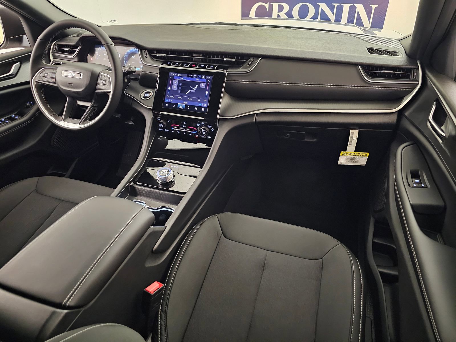 New 2025 Jeep Grand Cherokee L Altitude image 17