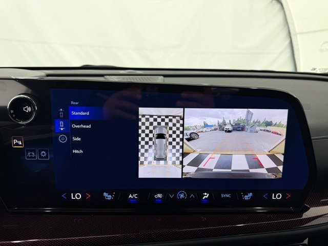 New 2026 Chevrolet Traverse Z71 w/ Enhanced Driving Package AWD/4WD image 42
