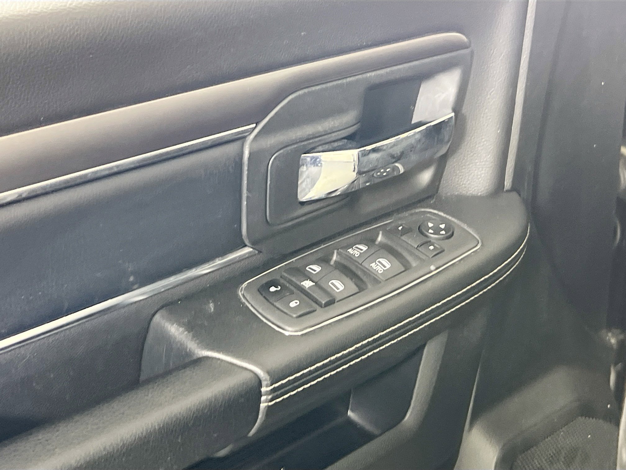 Used 2022 RAM 1500 Classic Warlock w/ Warlock Decor Package image 17