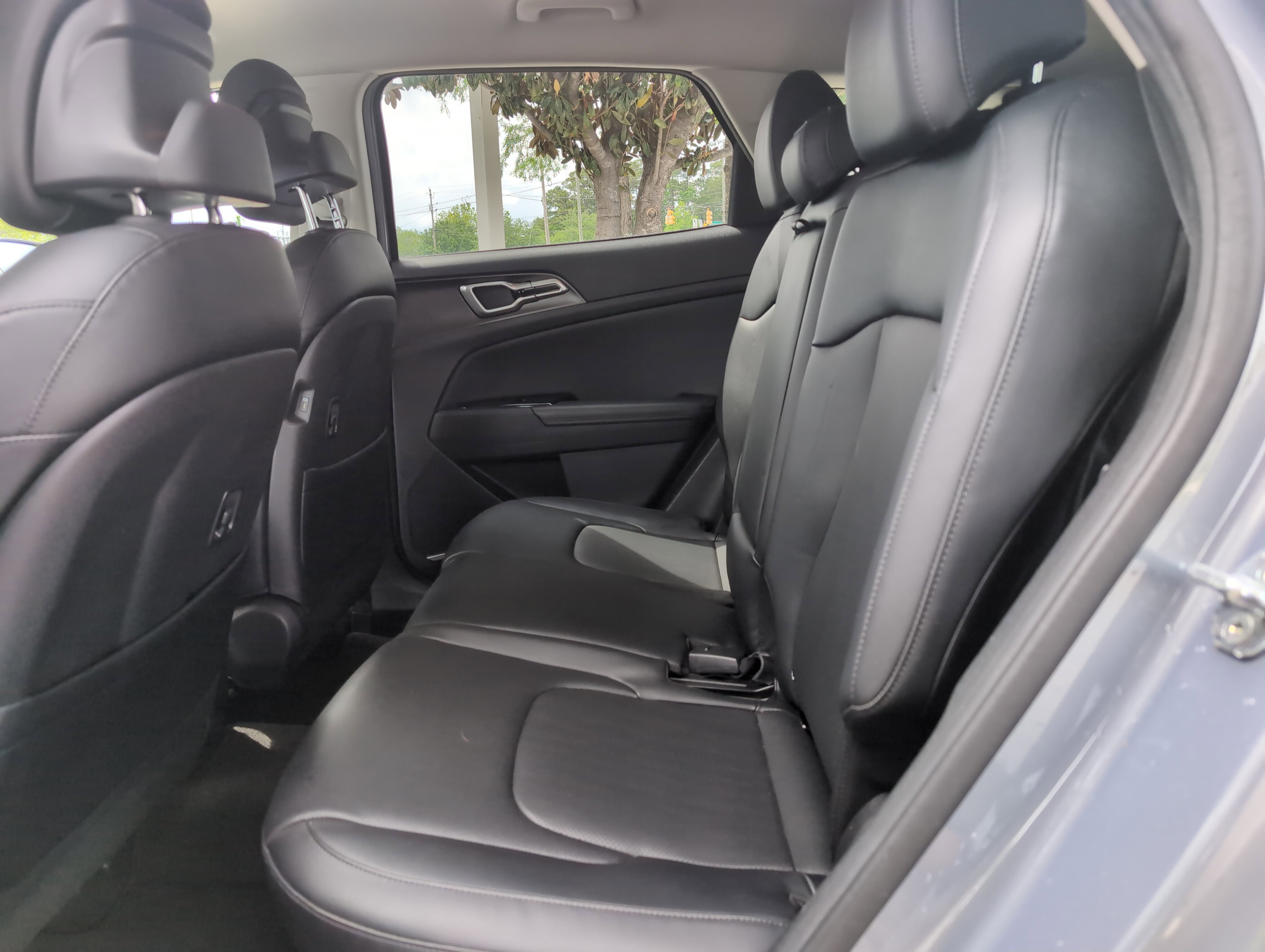 Used 2023 Kia Sportage EX FWD image 30