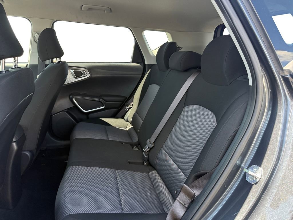 Used 2024 Kia Soul LX w/ Option Group 015 image 16