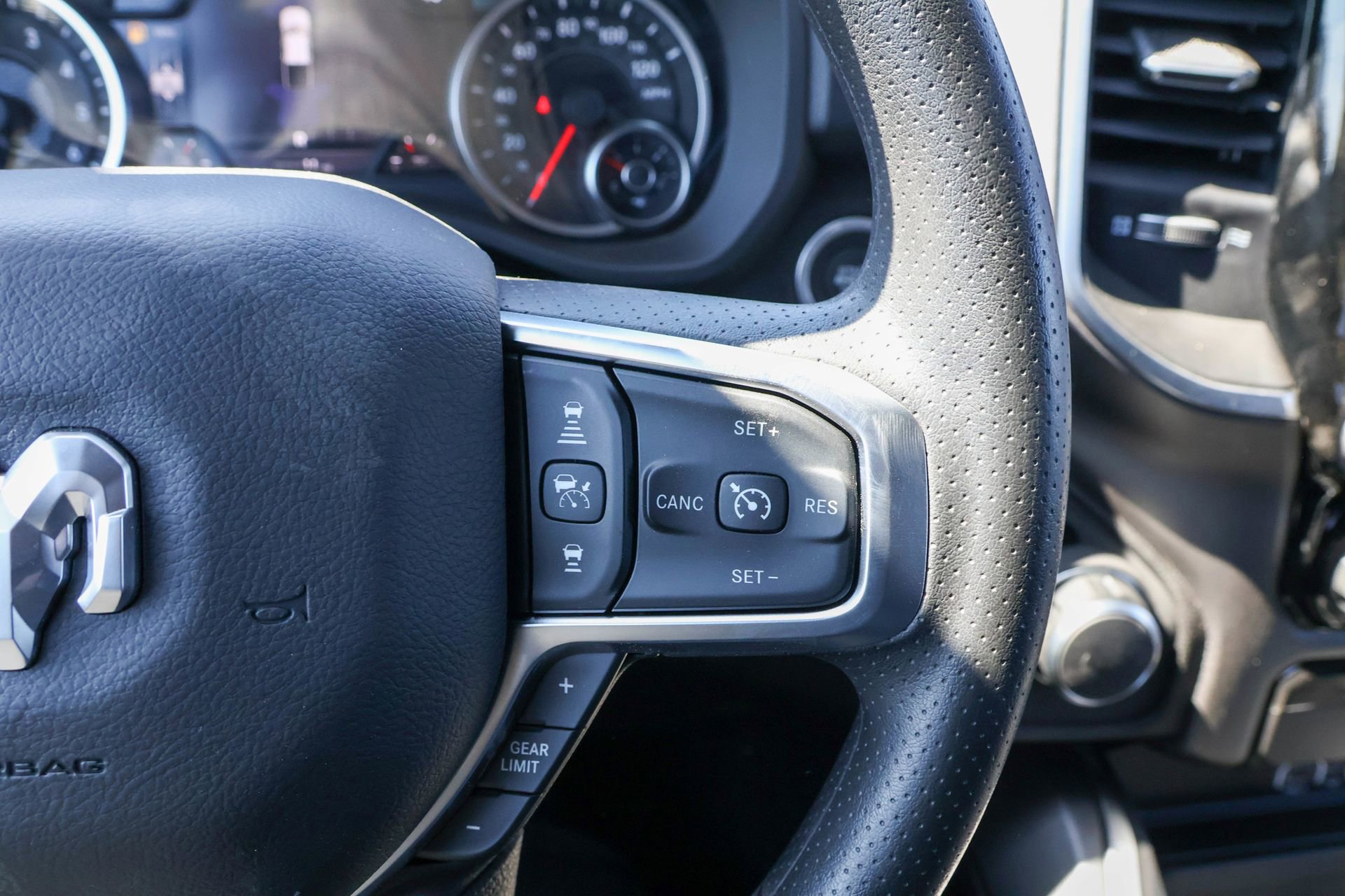 New 2026 RAM 1500 Express AWD/4WD image 29