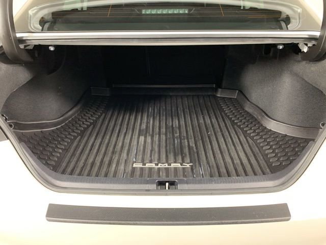 Used 2019 Toyota Camry XSE image 12