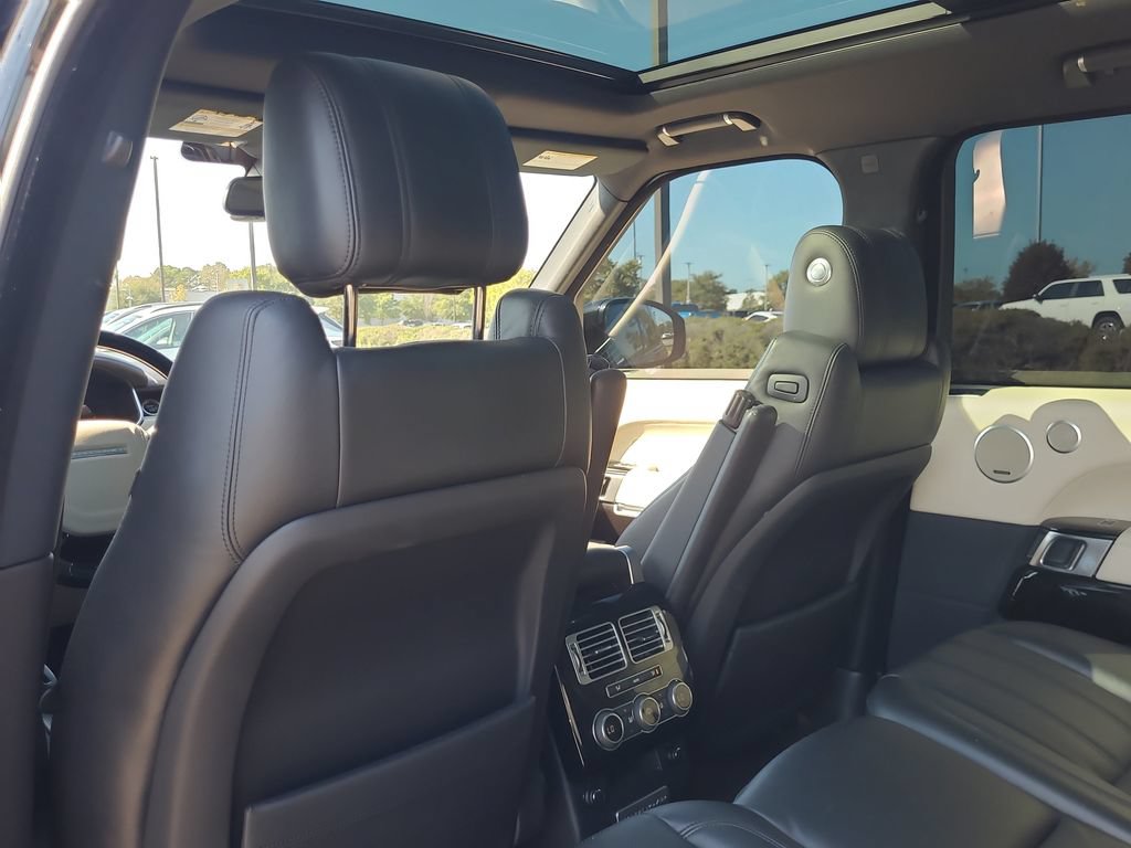 Used 2016 Land Rover Range Rover Supercharged AWD/4WD image 11