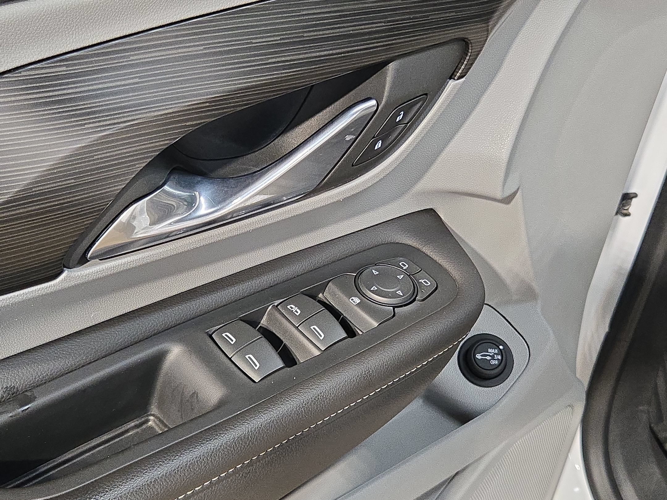 Used 2022 GMC Terrain SLE w/ Driver Convenience Package FWD image 21
