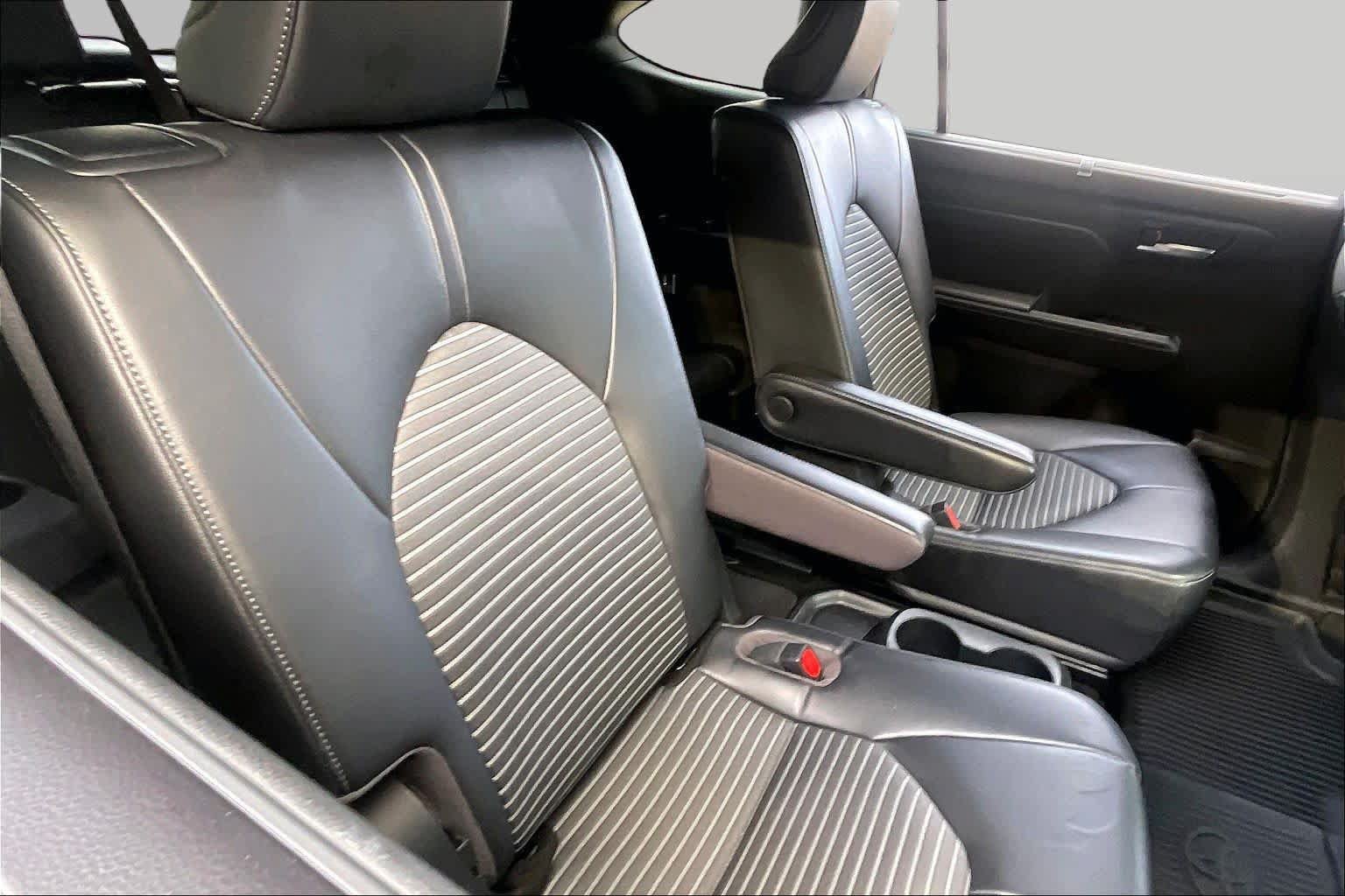 Used 2023 Toyota Highlander XSE FWD image 20