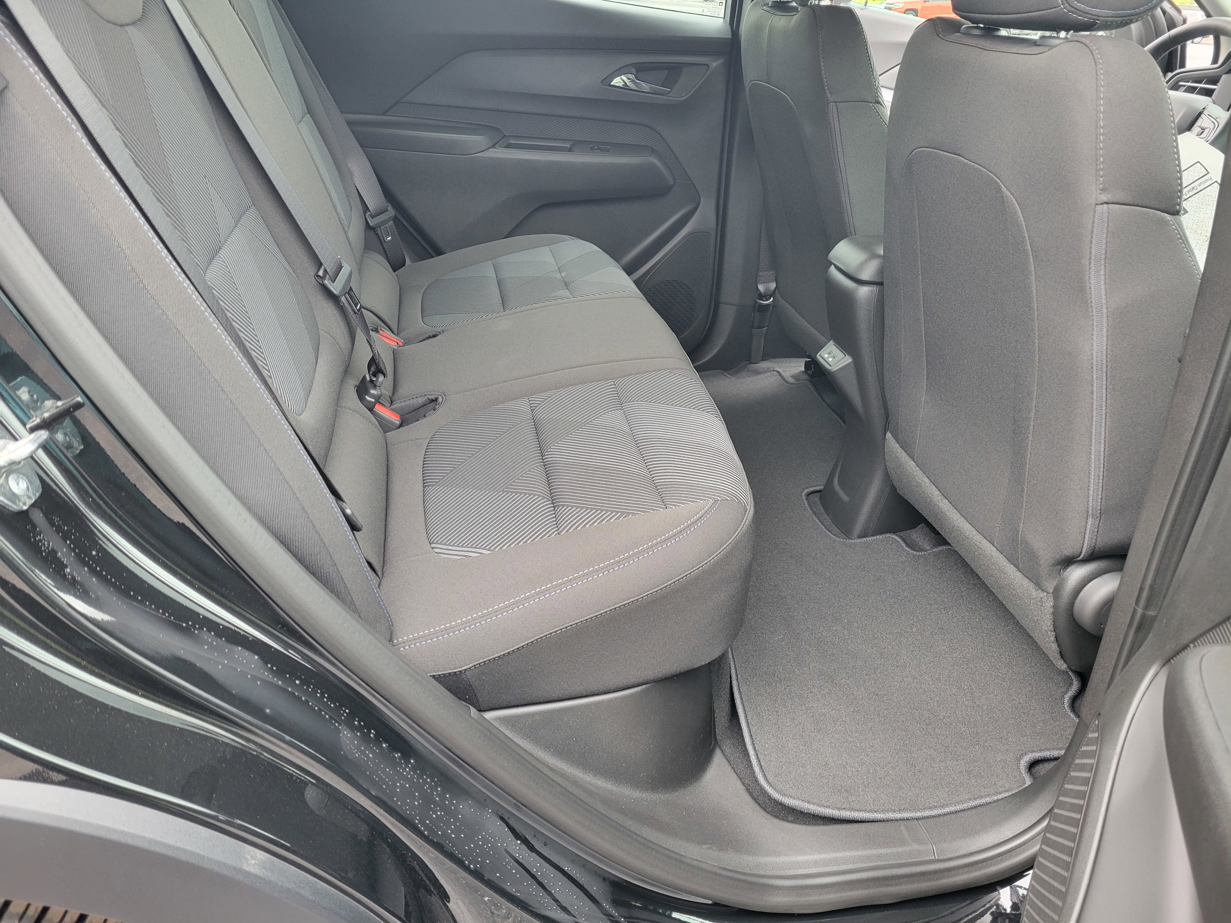 New 2027 Chevrolet Bolt LT image 31