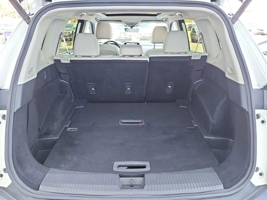 Used 2023 Nissan Rogue SL w/ SL Premium Package image 35