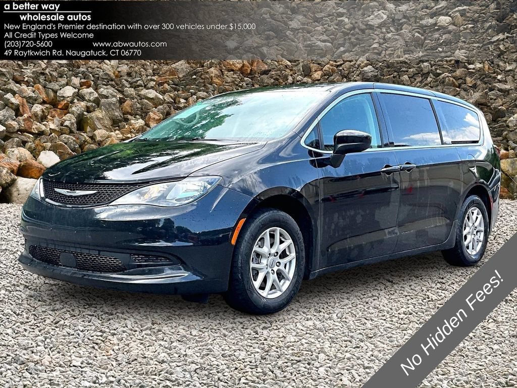Used 2024 Chrysler Voyager LX FWD image 1