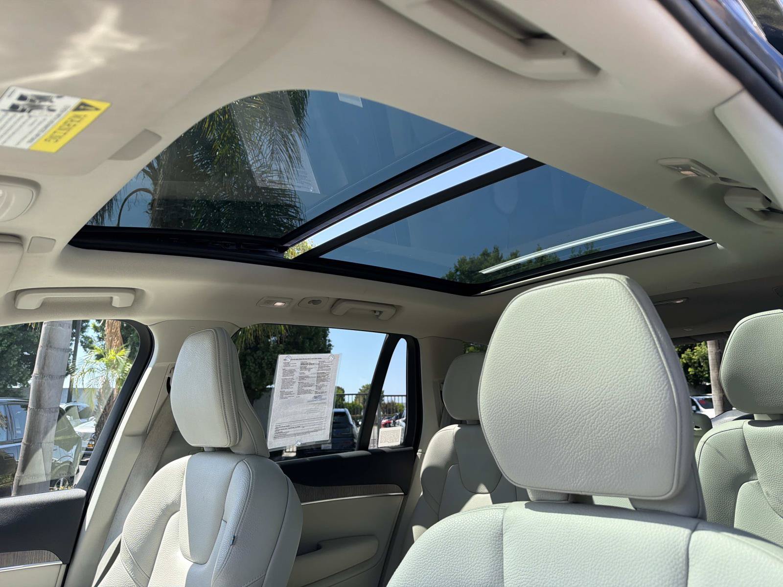 Certified 2023 Volvo XC90 B6 Plus AWD/4WD image 35