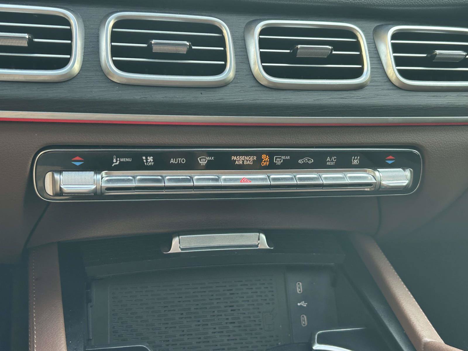 Certified 2025 Mercedes-Benz GLE 450e 4MATIC image 33