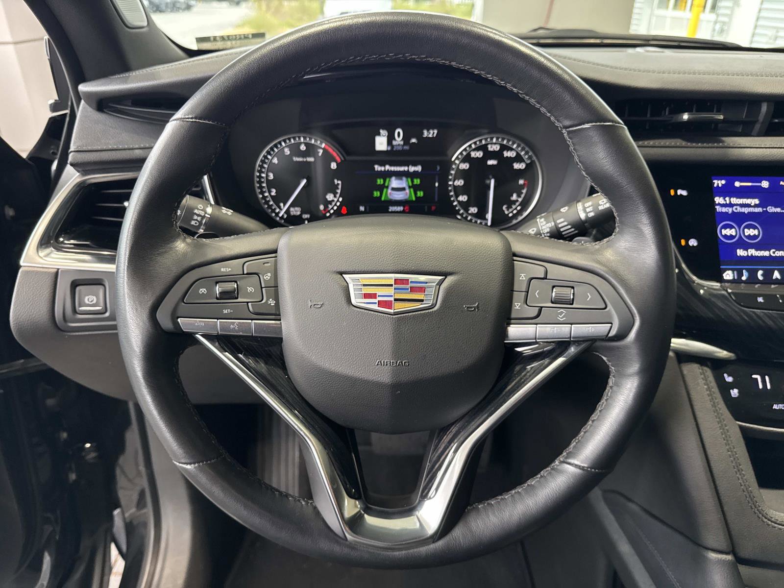 Used 2025 Cadillac XT6 Premium Luxury image 29