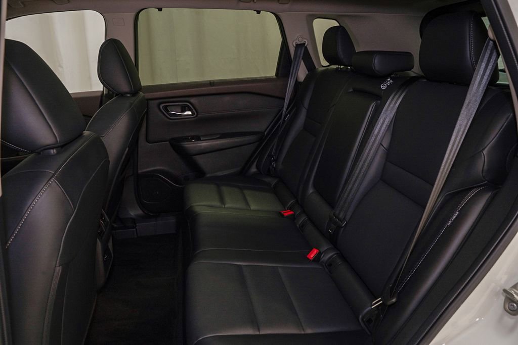 Certified 2023 Nissan Rogue SV w/ SV Premium B Package AWD/4WD image 9