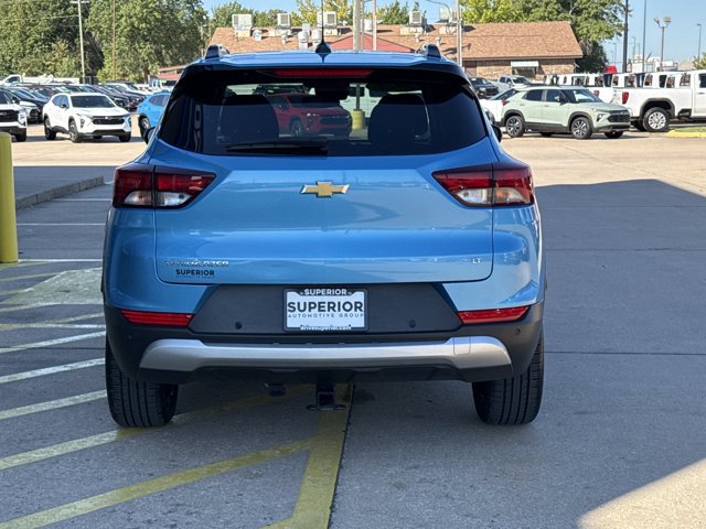 Used 2025 Chevrolet TrailBlazer LT w/ LT Cold Weather Package FWD image 4