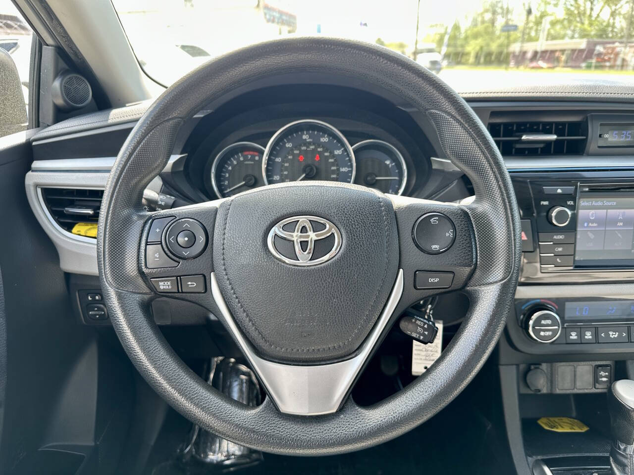 Used 2016 Toyota Corolla LE FWD image 16