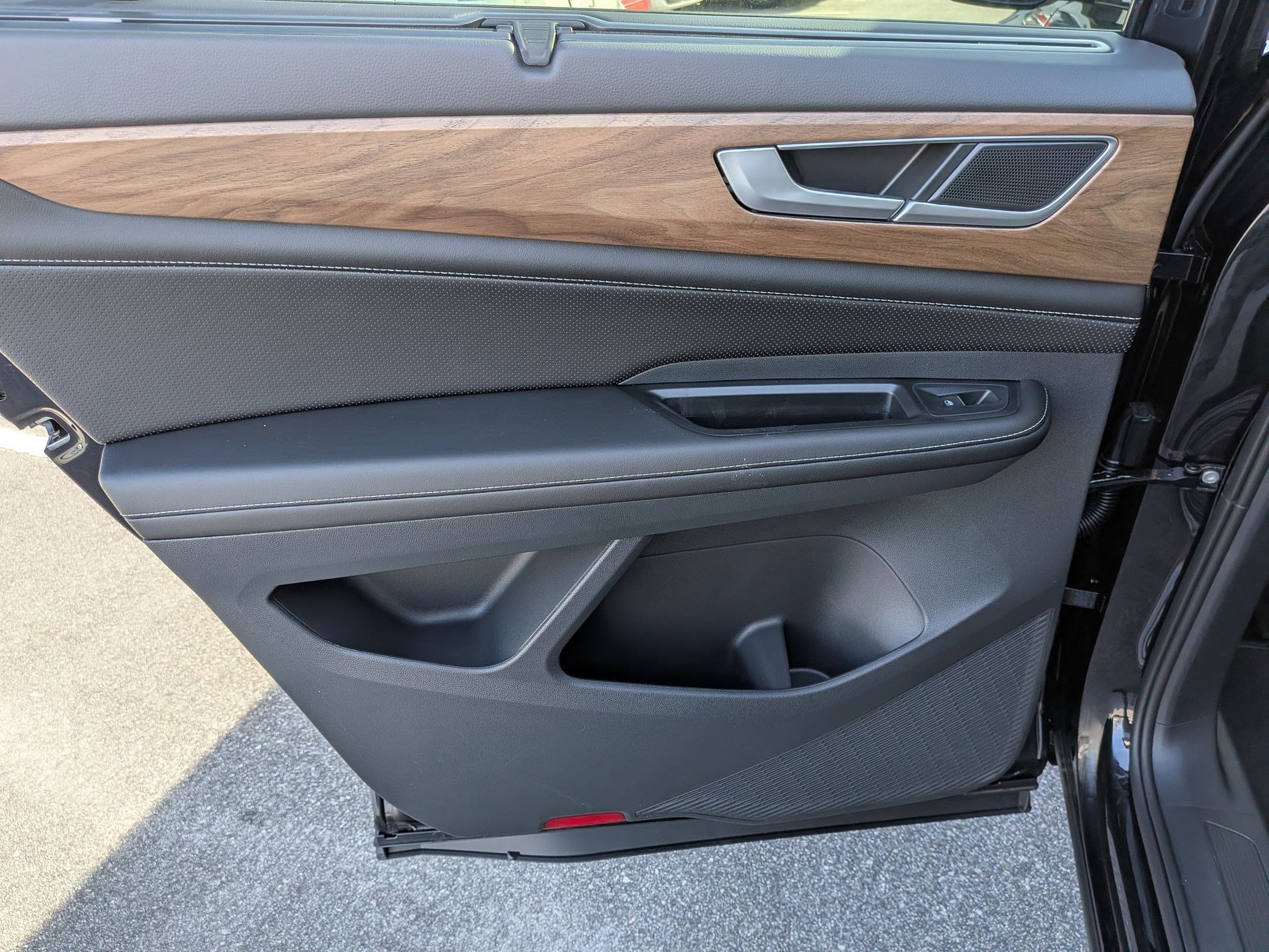 New 2026 Volkswagen Atlas SE AWD/4WD image 25