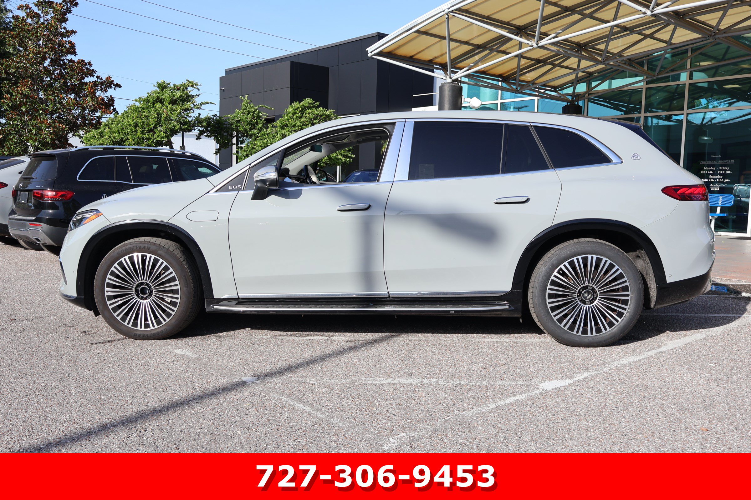 Used 2025 Mercedes-Benz Maybach EQS 680 4MATIC image 6