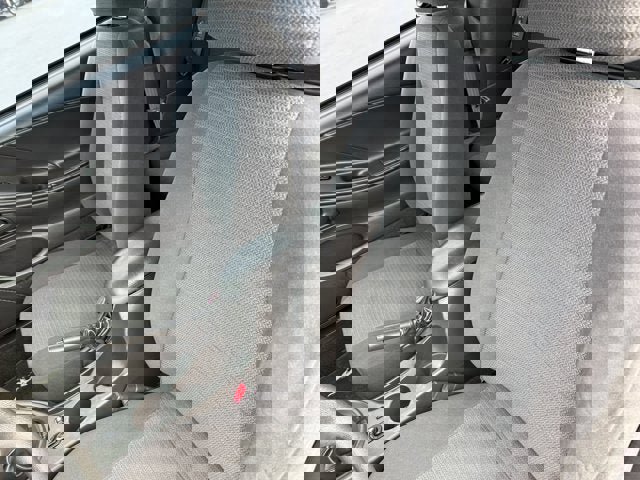 Used 2001 Ford Mustang Deluxe image 9