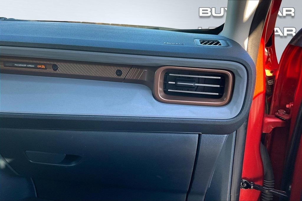 Used 2022 Ford Maverick Lariat w/ Lariat Luxury Package image 16