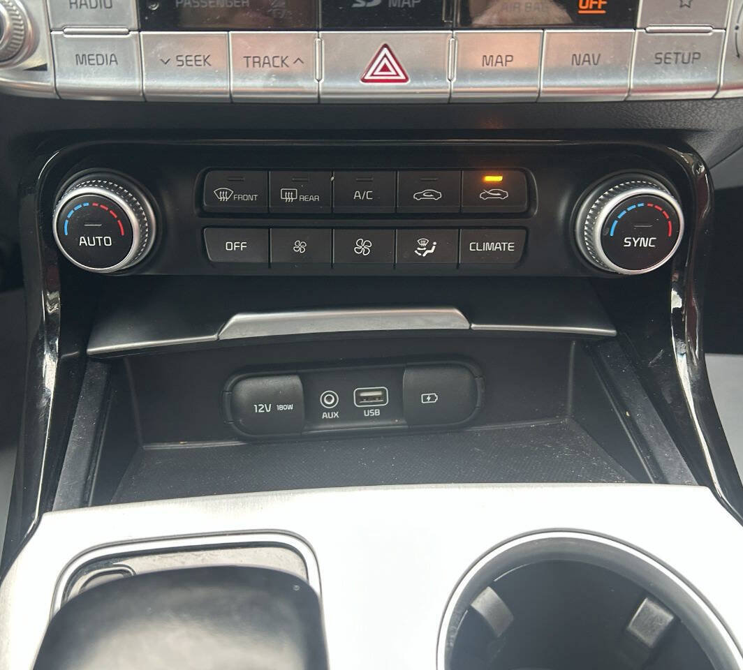 Used 2018 Kia Stinger GT2 image 23