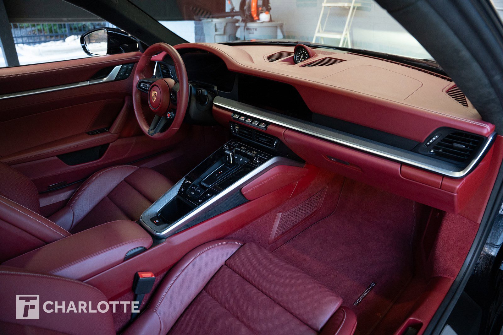 Used 2025 Porsche 911 Carrera image 30