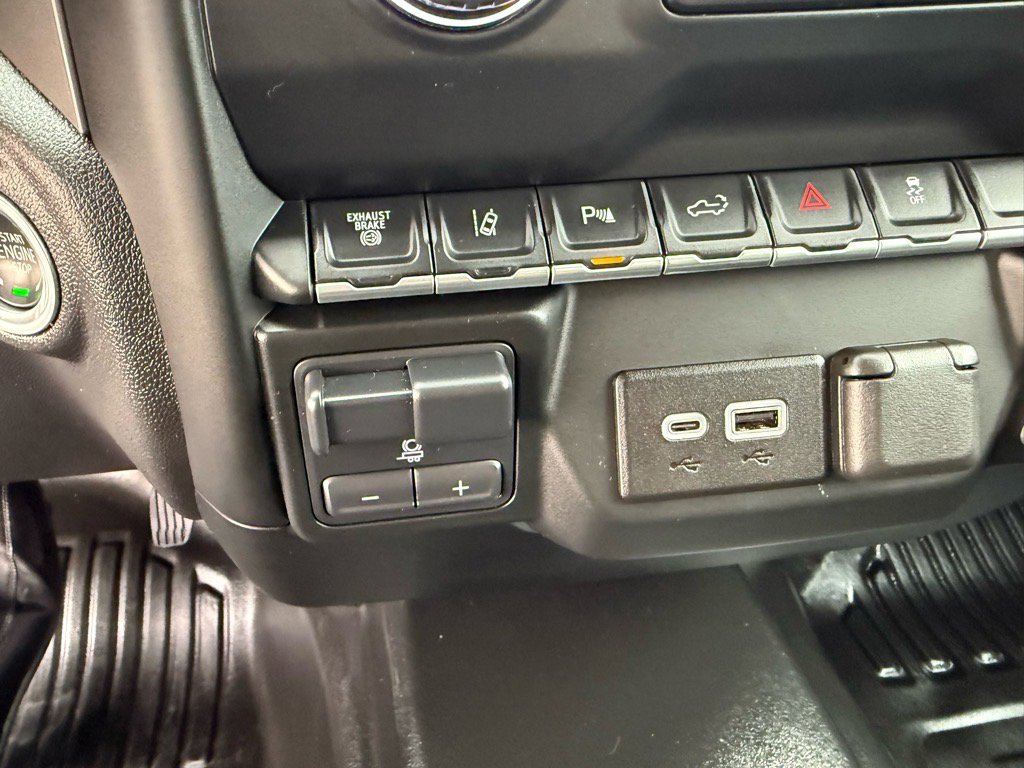 Used 2024 Chevrolet Silverado 3500 W/T image 23