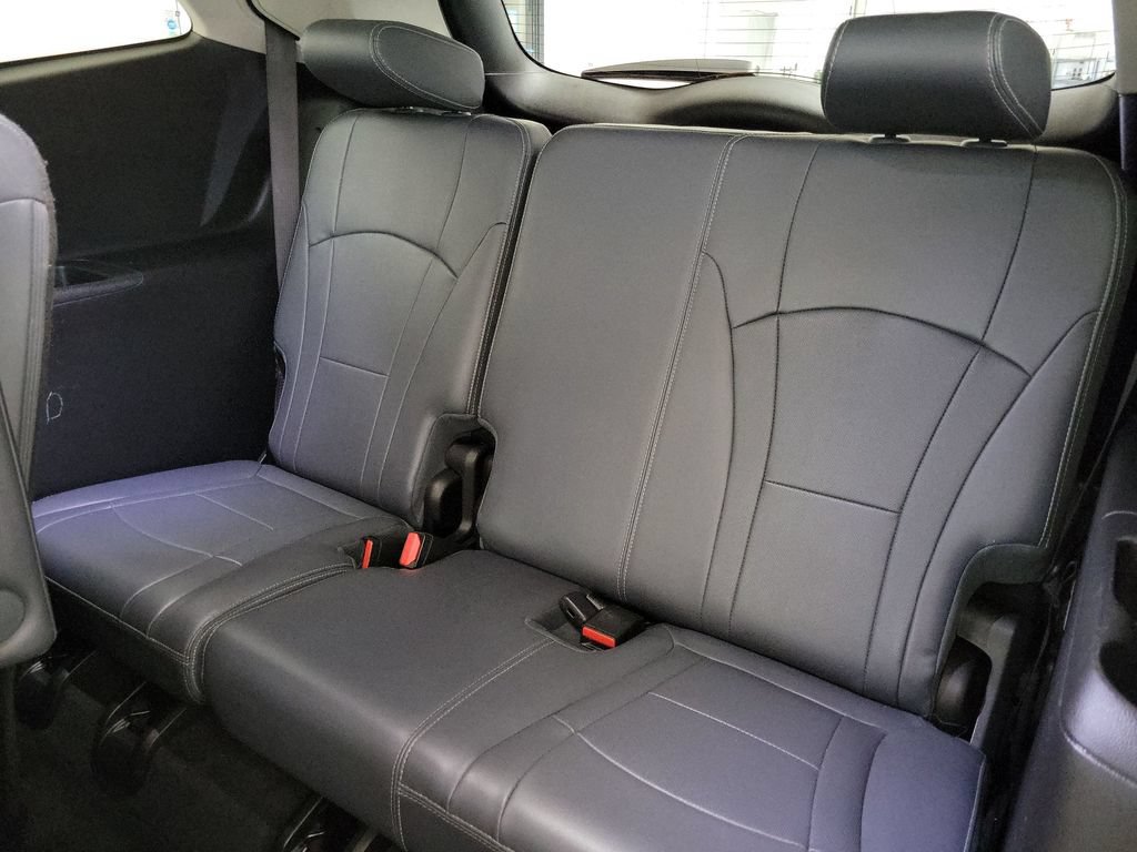 Certified 2018 Buick Enclave Essence FWD image 12